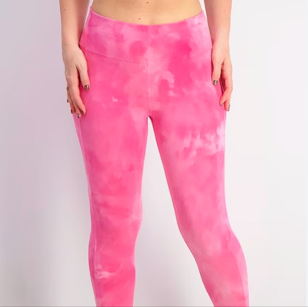 NWT BEBE SPORT BEBE TIE-DYE CAPRIS